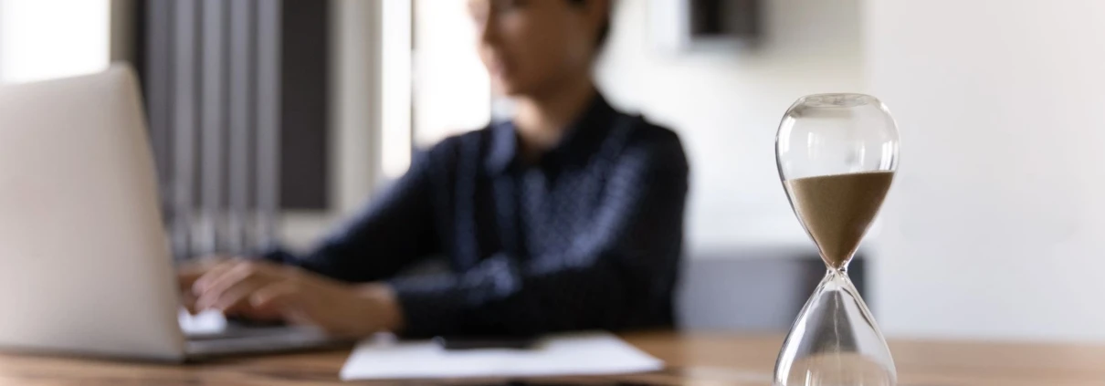 mitarbeiterhandbuch-titelbild